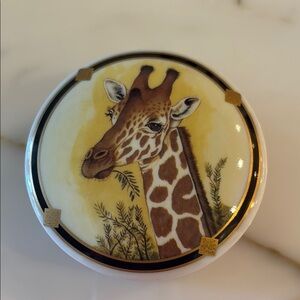 Lynn Chase African Portraits Trinket Box—Giraffe—BEAUTIFUL!! Like New Condition
